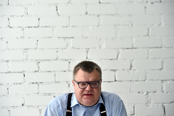 Viktor Babaryko, ancien chef de la Belgaz prombank, était un futur candidat à la présidentielle tient une conférence de presse à Minsk le 11 juin 2020. Photo de Sergueï GAPON / AFP via Getty Images.