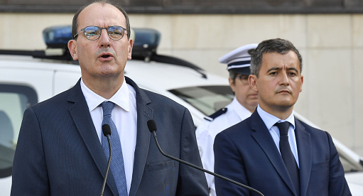 Le Premier ministre Jean Castex  et le ministre de l'Intérieur Gérald Darmanin.  (Photo :  PHILIPPE DESMAZES/AFP via Getty Images)