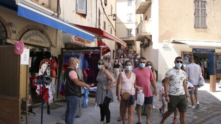 Coronavirus : retour du masque dans le Var et restrictions maintenues dans les Landes