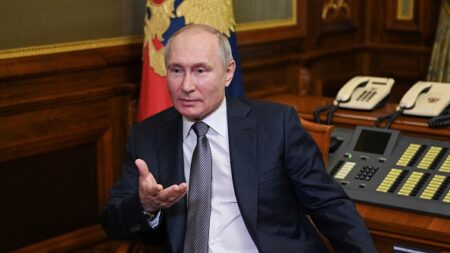 Poutine et Merkel « satisfaits » de l’avancement du gazoduc Nord Stream-2