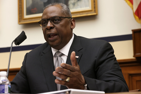 Le secrétaire à la Défense des États-Unis, Lloyd Austin, témoigne lors d'une audience devant la commission des services armés de la Chambre des représentants, le 23 juin 2021, au Capitole, à Washington, DC.  (Photo : Alex Wong/Getty Images)