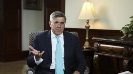 L’économiste Stephen Moore prédit une crise financière dans les 18 prochains mois