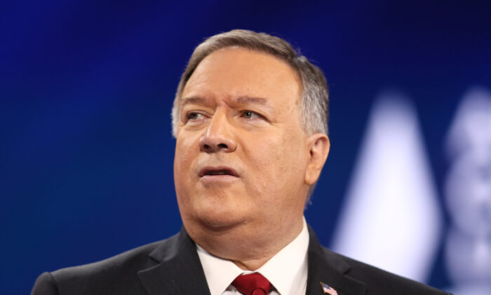 L'ancien secrétaire d'État américain Mike Pompeo s'adresse à la Conservative Political Action Conference qui s'est tenue au Hyatt Regency d'Orlando, en Floride, le 27 février 2021. (Joe Raedle/Getty Images)