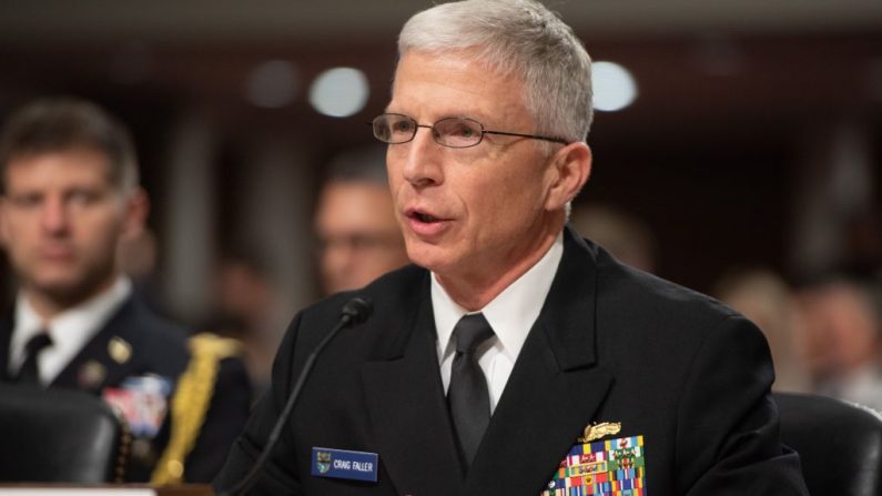 Le chef du commandement Sud de l'armée américaine, l'amiral Craig Faller, apporte son témoignage lors d'une audition organisée par la Commission des services armés du Sénat américain au Capitole, à Washington, DC. (Saul Loeb / AFP / Getty Images) 