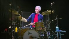 Charlie Watts, célèbre batteur des Rolling Stones, est décédé