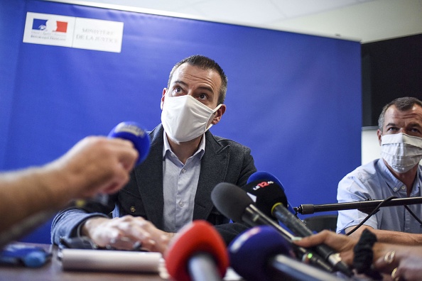 A la suite de la mort du père Olivier Maire, une enquête est ouverte pour "homicide volontaire", a précisé lundi le vice-procureur de La Roche-sur-Yon, Yannick Le Goater. (Photo SEBASTIEN SALOM-GOMIS/AFP via Getty Images)