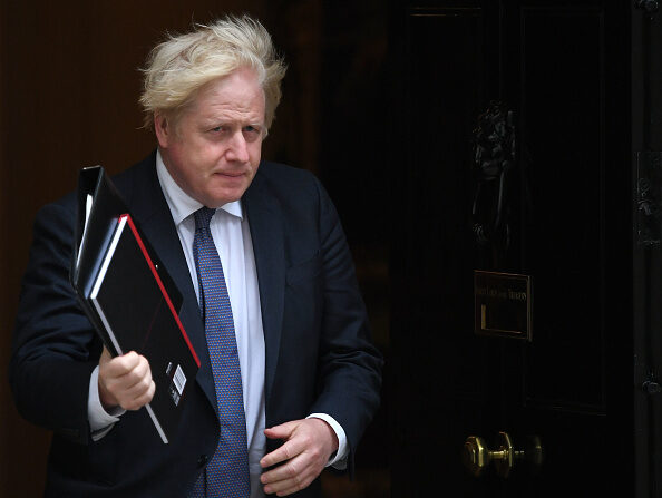 -Le président de la Chambre des communes, Sir Lindsay Hoyle, a rappelé le Parlement de ses vacances d'été pour débattre de la situation en Afghanistan après une demande du gouvernement le 18 août 2021 à Londres. Photo de Chris J Ratcliffe/Getty Images.