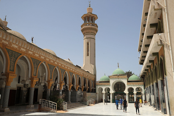 - La mosquée soufie de la ville côtière de Tripoli, Zliten, à 150 kilomètres à l'est de la capitale libyenne, le 11 août 2021. Photo de Mahmud TURKIA / AFP via Getty Images.