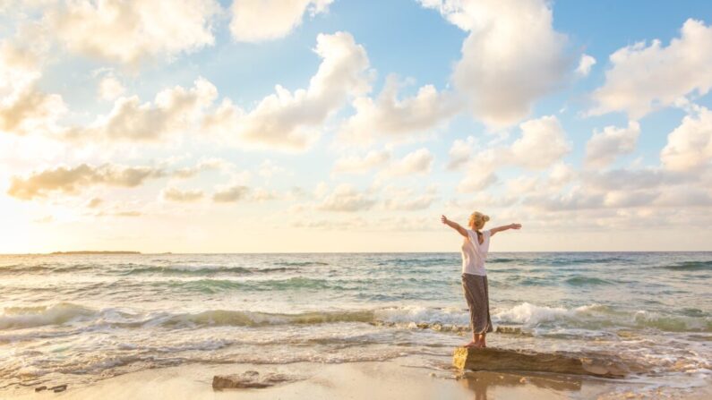 Trouver des solutions aux problèmes de la vie à l'intérieur de notre propre réaction face à ceux-ci est la clé pour trouver la véritable liberté. (Matej Kastelic/Shutterstock)