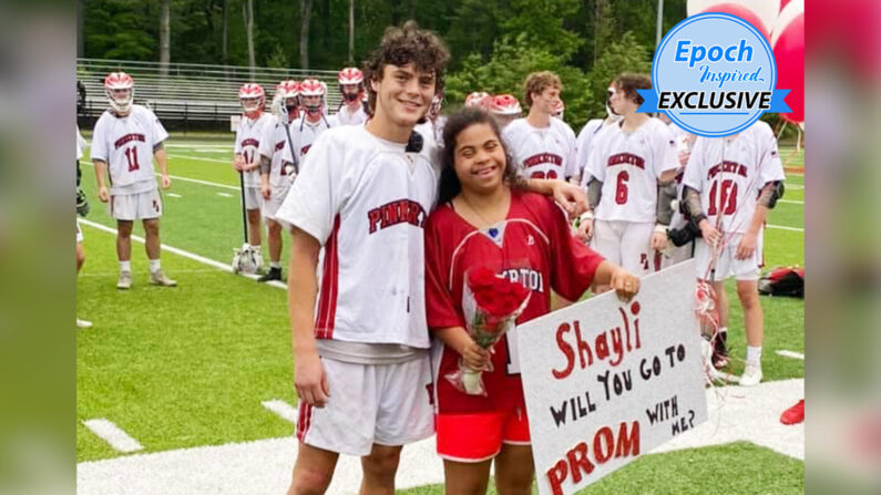 Hunter a invité Shayli au bal des finissants lors d'un de ses matchs de crosse. Le couple a été élu « couple le plus mignon » le soir du bal par ses camarades de classe. (Avec l'aimable autorisation de Lori Ragas)