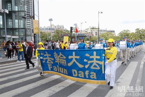 Avec l'aimable autorisation de Minghui