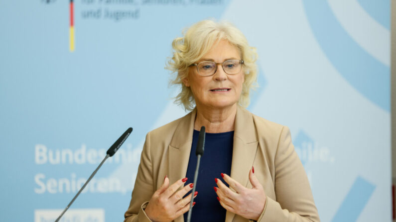 La ministre fédérale allemande de la Justice et de la Protection des consommateurs, Christine Lambrecht, au ministère fédéral de la Famille, le 19 août 2021 à Berlin, en Allemagne. (Gerald Matzka/Getty Images) 