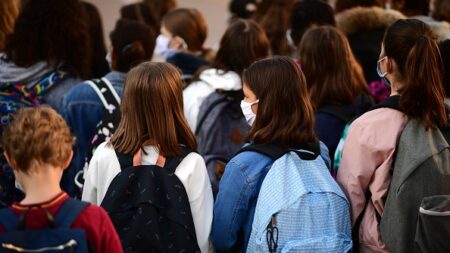 Rentrée scolaire : masques dès le CP, campagne de vaccination dans les collèges et lycées aux plus de 12 ans