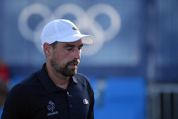 Le Français Jérémy Chardy  lors de son match de tennis du troisième tour du simple messieurs des Jeux olympiques de Tokyo 2020 au parc de tennis Ariake à Tokyo, le 28 juillet 2021. (Photo : TIZIANA FABI/AFP via Getty Images)