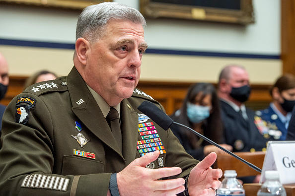 Le président de l'état-major interarmées, le général Mark A. Milley, témoigne lors d'une audience du comité des services armés de la Chambre sur la fin de la mission militaire américaine en Afghanistan au Capitole américain le 29 septembre 2021 à Washington, DC. Photo de Rod Lamkey-Pool/Getty Images.