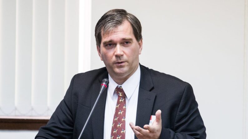 Torsten Trey, le Directeur exécutif de Médecins contre le prélèvement forcé d'organes (DAFOH), s'exprime lors d'un événement à Taipei le 27 février 2013. (Chen Pochou/Epoch Times)