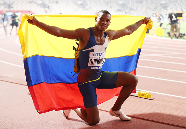 -Alex Quiñónez de l'Équateur célèbre le bronze lors de la finale du 200 mètres Doha 2019 au stade international Khalifa le 01 octobre 2019 au Qatar. Photo d'Alexander Hassenstein/Getty Images pour l'IAAF.