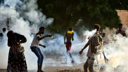 Soudan: les anti-putsch mobilisés, le monde scrute la réaction de l’armée