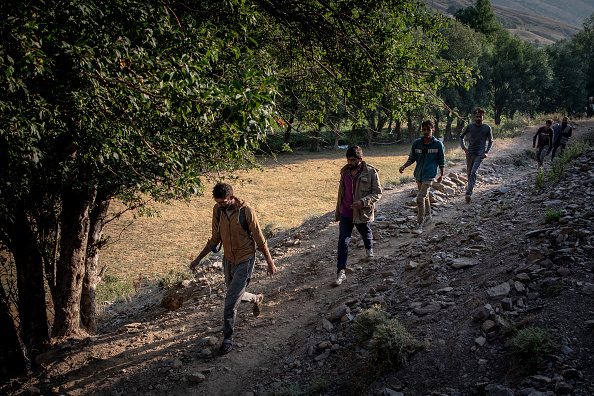 -Les conditions de sécurité en Afghanistan continuent de se détériorer, une nouvelle crise des réfugiés se profilent. Photo de Chris McGrath/Getty Images