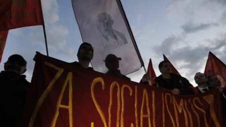 Les électeurs tchèques évincent les communistes du Parlement pour la première fois depuis 1948