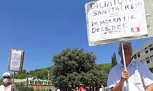 Mobilisation des soignants à l'hôpital de Draguignan (Var), août 2021. (Photo : Suzanne Durand/The EpochTimes)