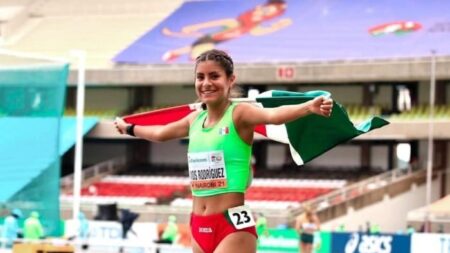 Une athlète mexicaine remporte la médaille d’or aux championnats du monde après avoir vendu des sandwichs pour pouvoir s’entraîner