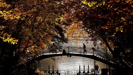 Inondations à Paris : l’une des écluses du canal Saint-Martin en cause