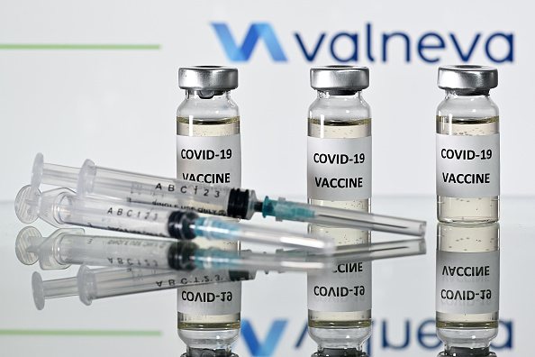 Valneva, le vaccin franco-autrichien anti-covid.  (Photo : JUSTIN TALLIS/AFP via Getty Images)