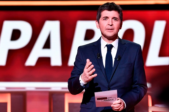 À l’approche de l’élection présidentielle, durant toute la campagne, Thomas Sotto ne présentera pas la grande émission politique de France 2 aux côtés de Léa Salamé. (STEPHANE DE SAKUTIN/AFP via Getty Images)