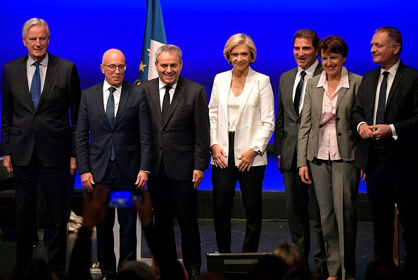 Les candidats Les Républicains à l'élection présidentielle de 2022  lors du conseil national à Issy-les-Moulineaux près de Paris, le 20 novembre 2021.
 (Photo : JULIEN DE ROSA/AFP via Getty Images)