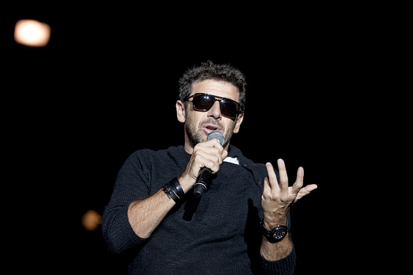 Le chanteur français Patrick Bruel  (KENZO TRIBOUILLARD/AFP via Getty Images)