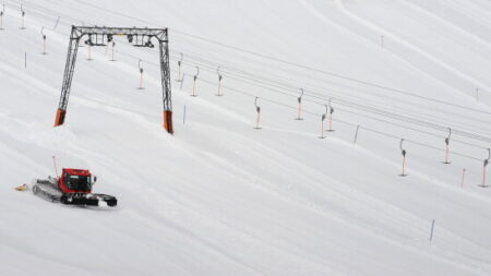 Haut-Rhin : un octogénaire se retrouve sur la piste rouge avec sa voiture