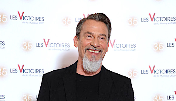 Florent Pagny au 35e photocall des Victoires de la Musique à La Seine Musicale en février 2020 à Boulogne-Billancourt. (Photo : Marc Piasecki/Getty Images)