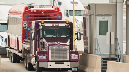 Vidéos – Obligation vaccinale au Canada : des milliers de camionneurs attendus ce samedi à Ottawa