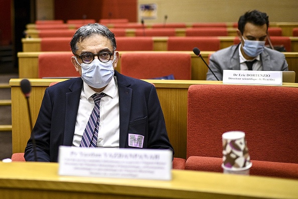 Le professeur de médecine franco-iranien Yazdan Yazdanpanah (CHRISTOPHE ARCHAMBAULT/AFP via Getty Images)