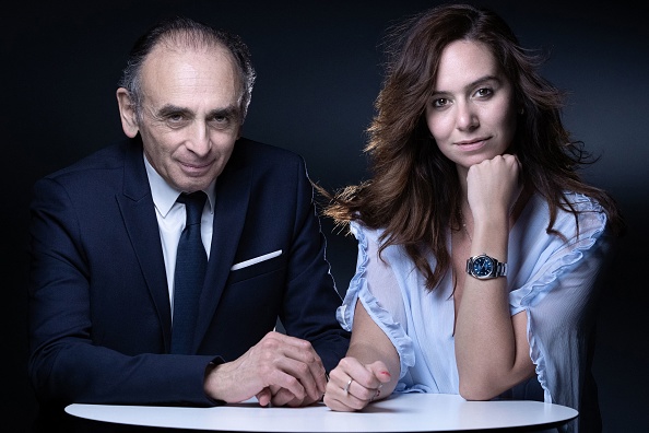 Eric Zemmour et sa conseillère Sarah Knafo. (JOEL SAGET/AFP via Getty Images)