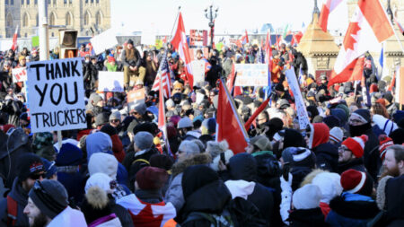 La couverture biaisée par les grands médias de la manifestation des camionneurs canadiens