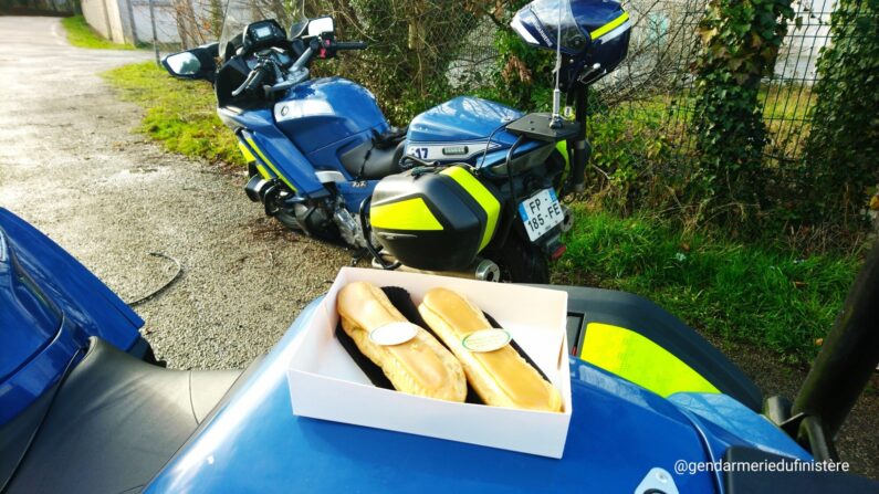 Les deux éclairs, offerts à l'heure du goûter, dont il ne reste "plus une miette". (Crédit : gendarmerie du Finistère)