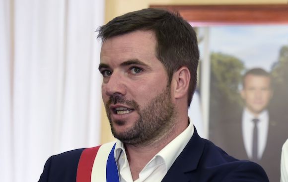 Le Premier secrétaire de la fédération du Parti socialiste du Nord, Benjamin Saint-Huile, a annoncé qu'il ne parrainerait pas la candidature d'Anne Hidalgo à la présidentielle et qu'il quittait le PS, estimant que la gauche offrait "un spectacle désolant". (Photo :  FRANCOIS LO PRESTI/AFP via Getty Images)