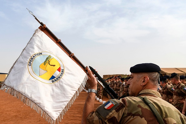 Un soldat français à la base militaire française de l'opération Barkane à Gao, au Mali, le 24 février 2019.        (Photo : ALAIN JOCARD/AFP via Getty Images)