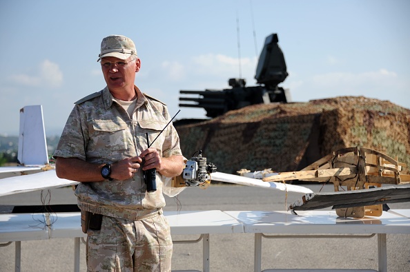 Les unités des districts militaires du Sud et de l'Ouest commence à retourner à leur garnison, selon un porte-parole du ministère du général Igor Konachenkov. Photo de Maxime POPOV / AFP via Getty Images.