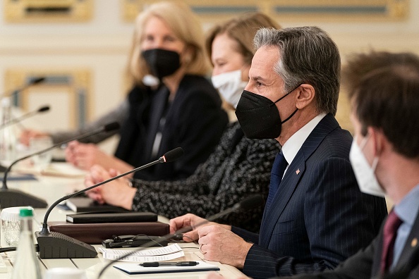 -Le secrétaire d'État américain Antony Blinken lors d'une rencontre avec le président ukrainien, à Kiev, le 19 janvier 2022. Photo par ALEX BRANDON/POOL/AFP via Getty Images.