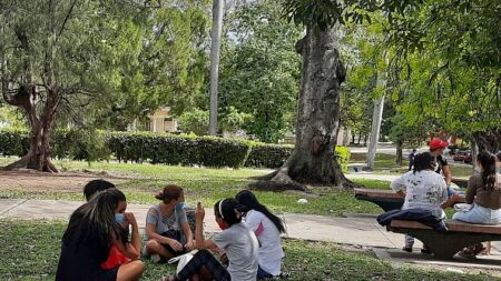 Cuba: pleurs et tension au procès de 33 manifestants du 11 juillet