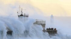 La tempête Eunice balaie le nord de l’Europe, faisant au moins neuf morts