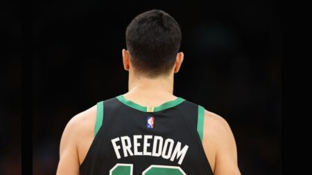 « Je ne regrette rien » : Enes Kanter Freedom, évincé de la NBA, promet de continuer à dénoncer les abus du PCC