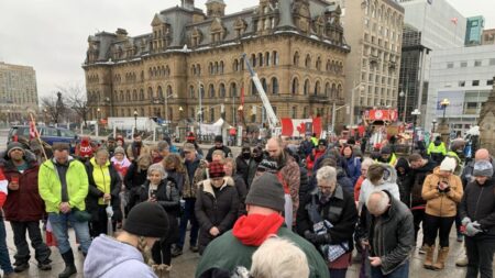 « La pandémie au Canada est bel et bien terminée », déclare un groupe de médecins et de scientifiques