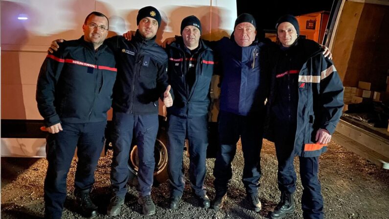 #Ukraine ?? Arrivée en Pologne après plus de 20 heures de route pour l'équipe du #SDIS de l'Oise. Premier contact avec les pompiers de #Kiev et beaucoup d'émotion! (Facebook : SDIS de l'Oise (Page officielle des sapeurs-pompiers de l'Oise / SDIS 60)