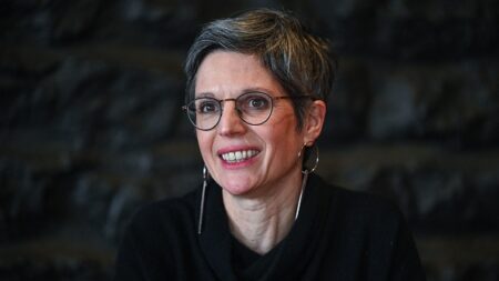 Sandrine Rousseau voudrait « une possibilité de délit de non-partage des tâches domestiques »