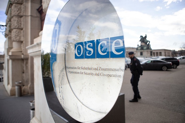 -Maryna Fenina, membre locale de la Mission spéciale de surveillance de l'OSCE en Ukraine a été tuée dans un bombardement à Kharkiv hier, le 1er mars. Photo par ALEX HALADA/AFP via Getty Images.