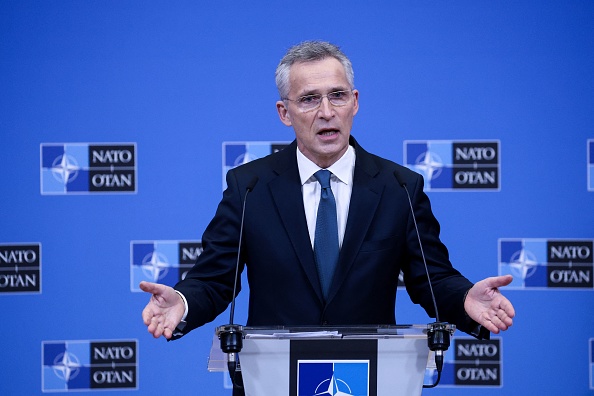 Jens Stoltenberg, secrétaire général de l’Otan : "Il n'est pas question de déployer des troupes de l'Otan ni des avions en Ukraine".
(Photo KENZO TRIBOUILLARD/AFP via Getty Images)